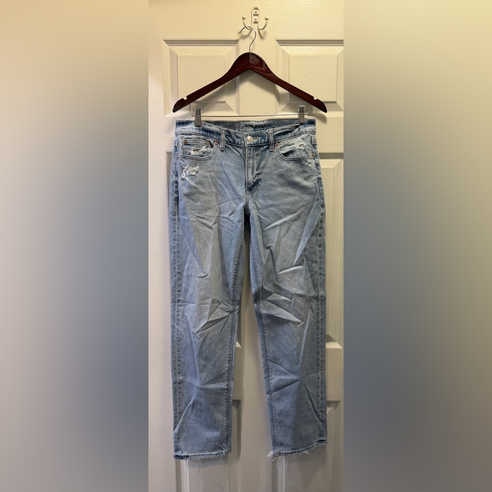 American Eagle Outfitters Light Blue High-Rise Straight Jeans